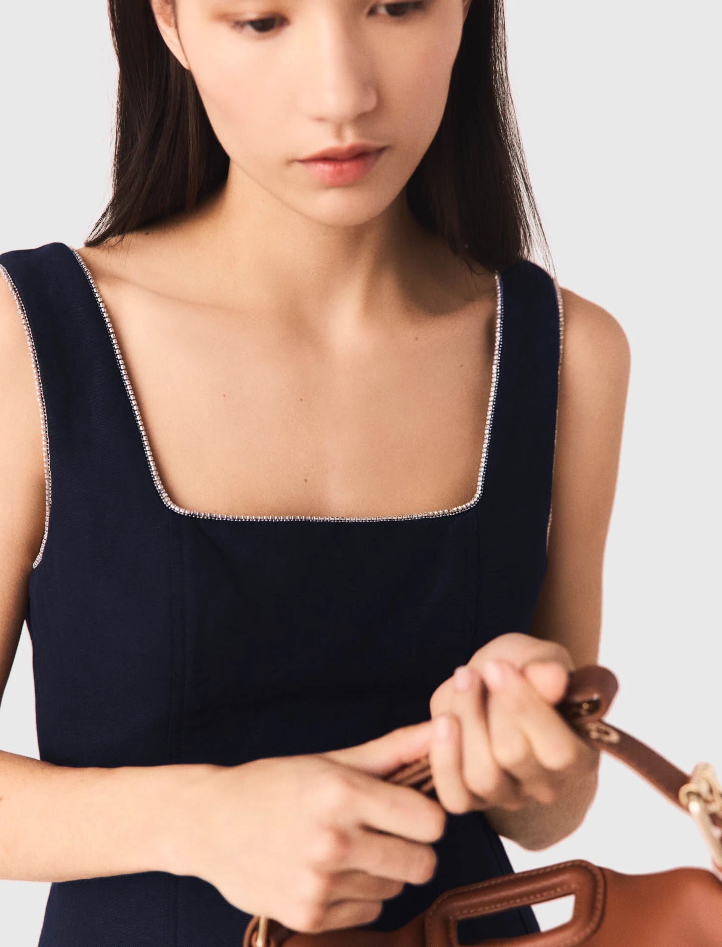 Maje - Đầm ngắn vải linen pha