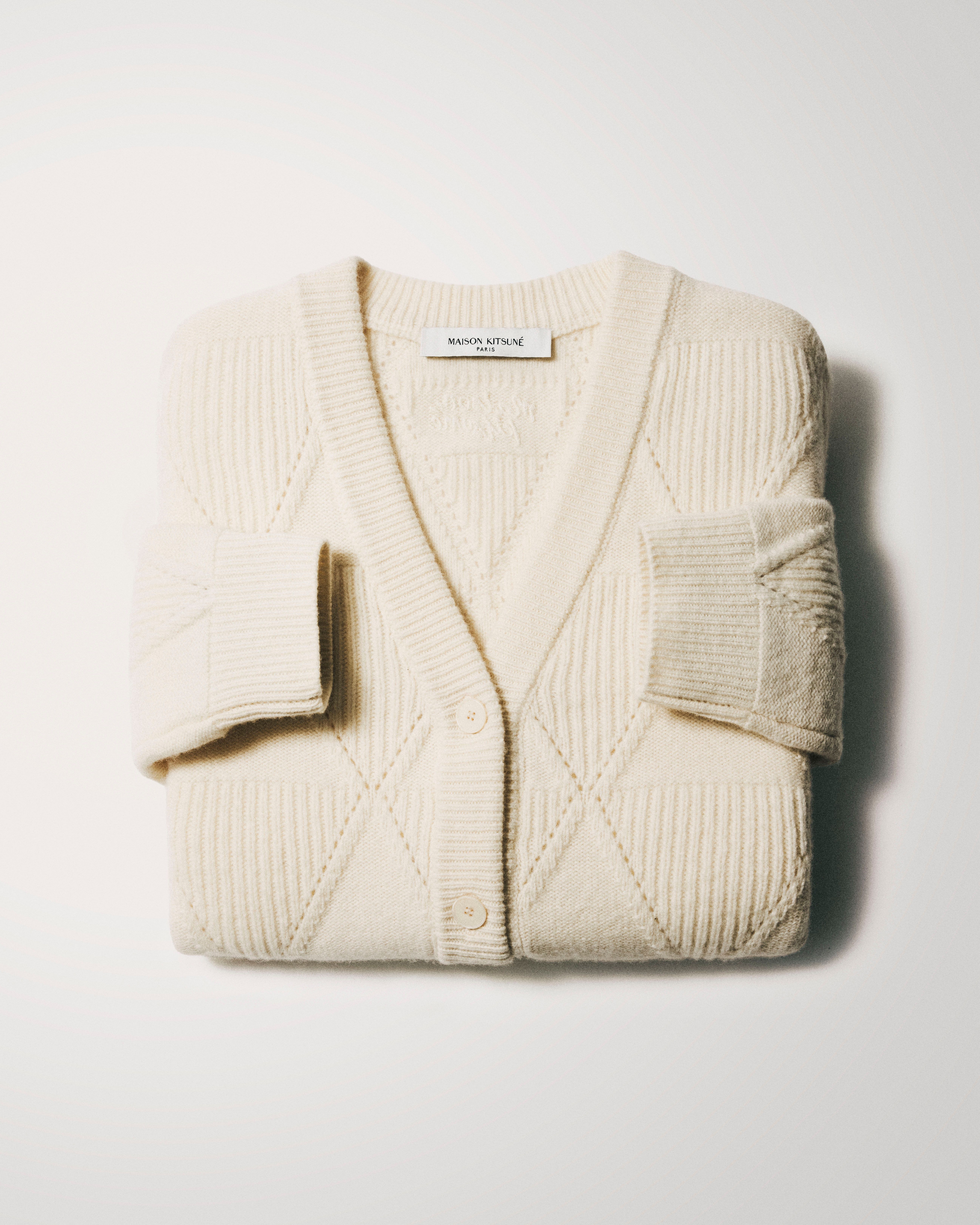 Áo cardigan nữ len argyle từ vải len dệt nổi dáng Relaxed